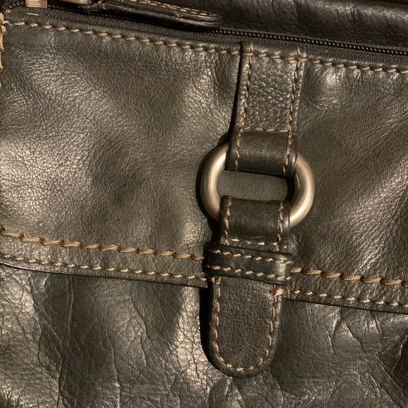 Vintage Black Leather Fossil Bag with Dividers and Pockets - Picture 2 of 8